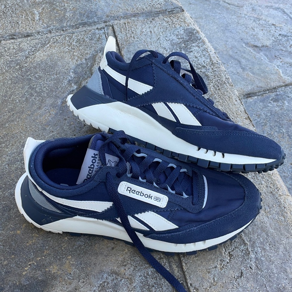 NWOT Classic Reebok Legacy Shoe